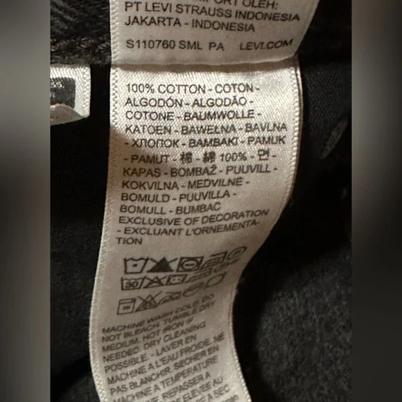 Levi’s Cinch Barrel Leg Women Jeans in Faded Black - Picture 13 of 13